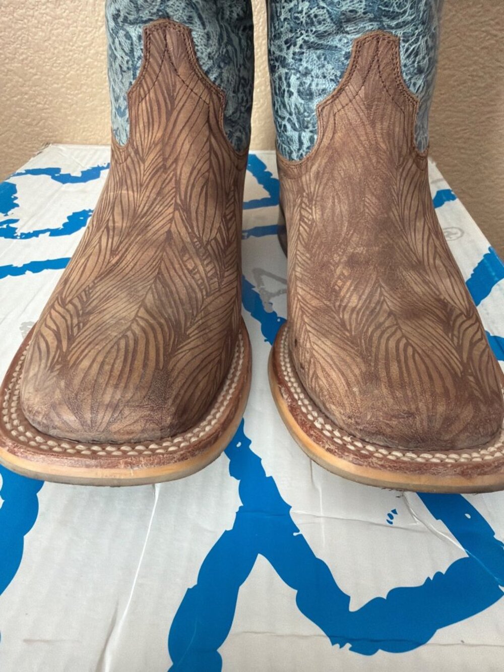 Tin Haul Boots Don't Ruffle My Feathers Angel Wing Women's Siz 6.5 Used w/Box - Picture 13 of 16